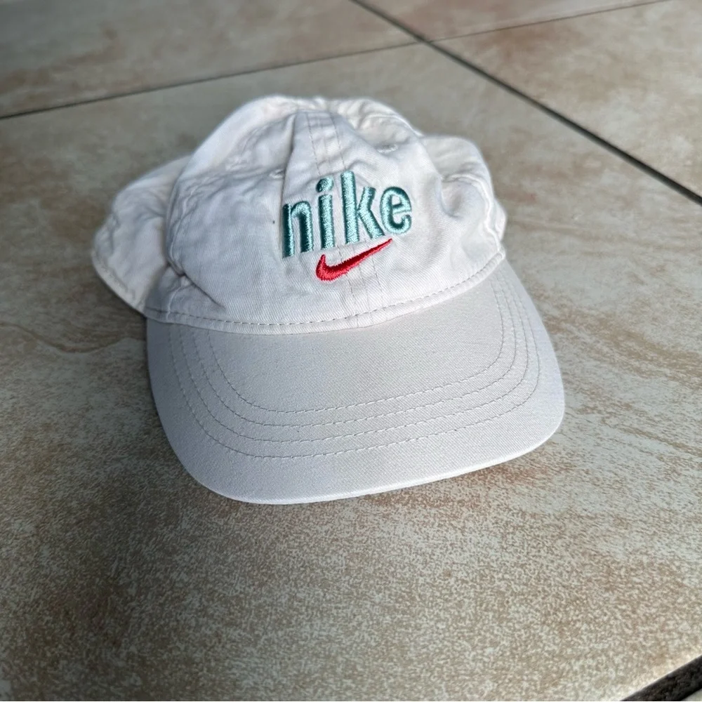 Nike infant Cap cute colorway vintage style